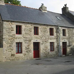 Bretoens Dorpshuis , Mael-Carhaix France